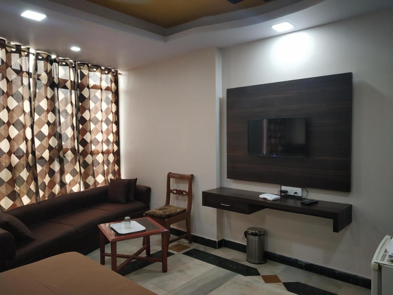 Hotel Rajwada International Белгаум Экстерьер фото