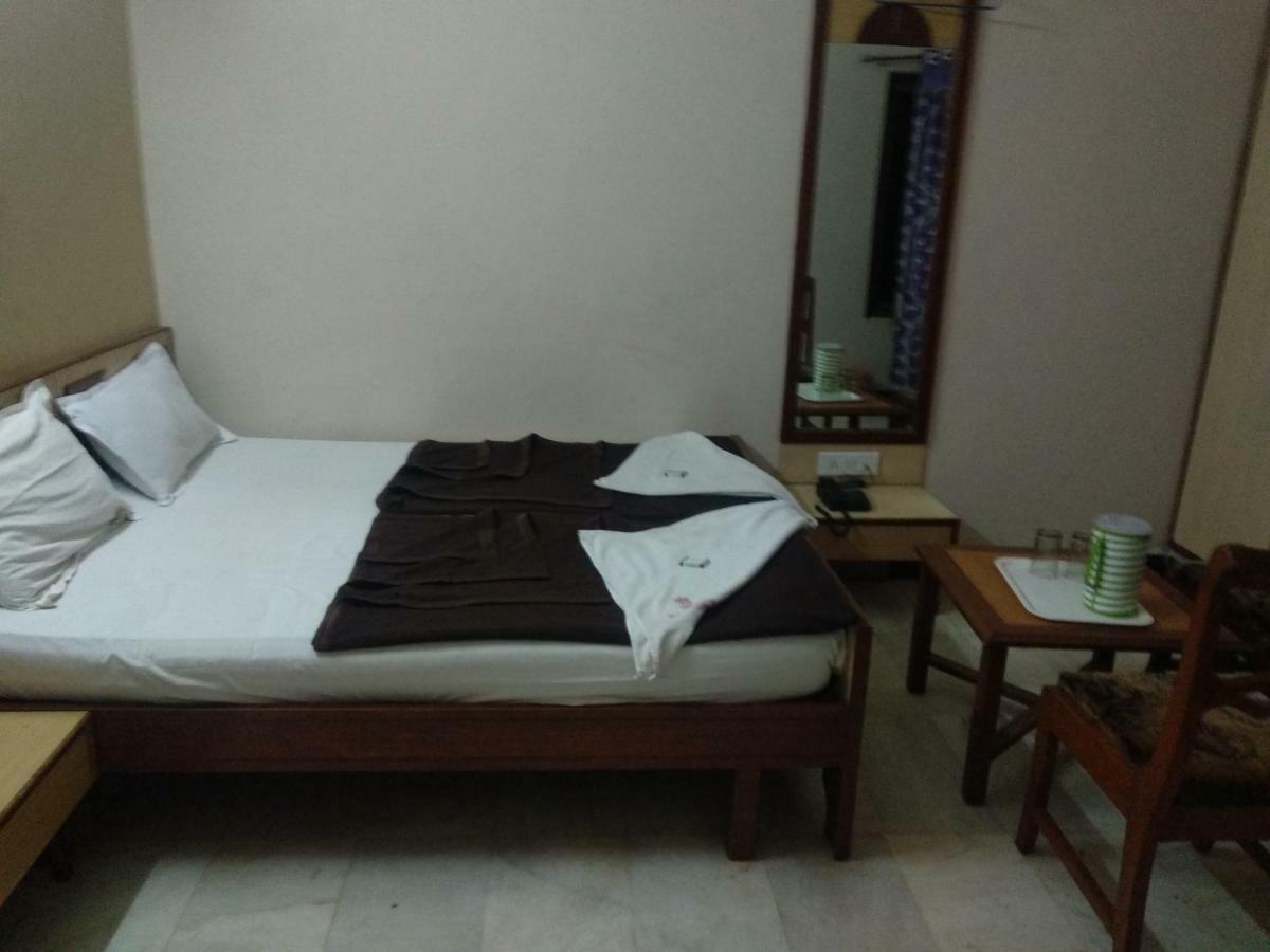 Hotel Rajwada International Белгаум Экстерьер фото