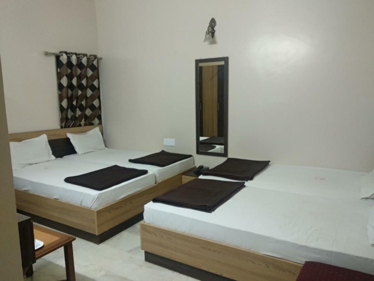 Hotel Rajwada International Белгаум Экстерьер фото